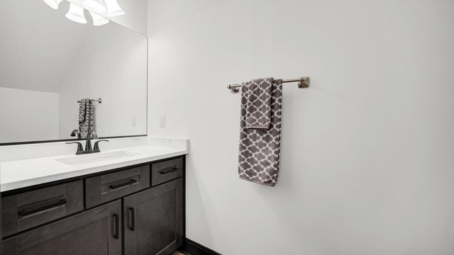 938 Fountain Place, Schererville, IN 46375