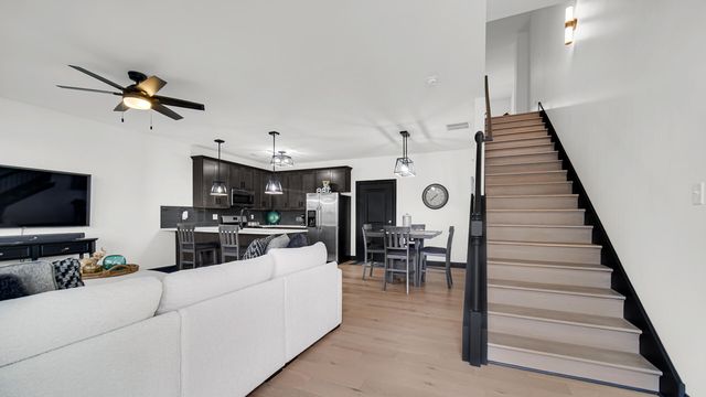 938 Fountain Place, Schererville, IN 46375