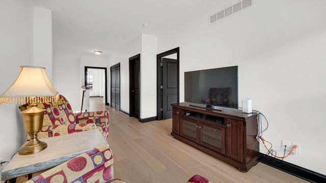 938 Fountain Place, Schererville, IN 46375