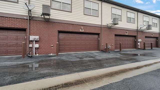 938 Fountain Place, Schererville, IN 46375