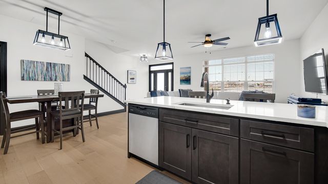 938 Fountain Place, Schererville, IN 46375