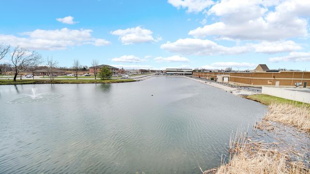 938 Fountain Place, Schererville, IN 46375