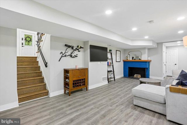 9409 HOLLAND AVE, Bethesda, MD 20814