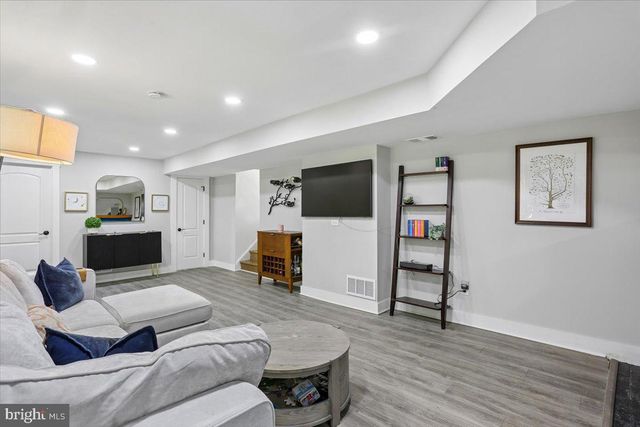 9409 HOLLAND AVE, Bethesda, MD 20814