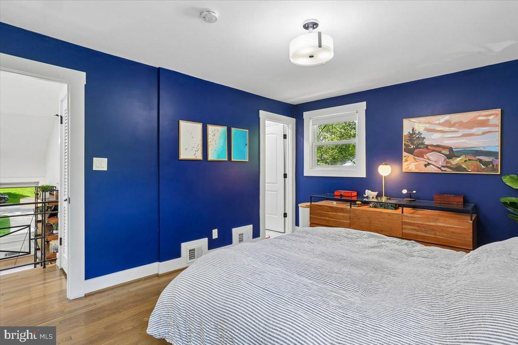 Image 10 of property listing at 9409 HOLLAND AVE, Bethesda, MD 20814