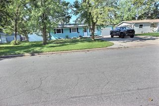 949 N Country Acres, Wichita, KS 67212