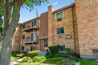 827 W College Boulevard 201, Addison, IL 60101