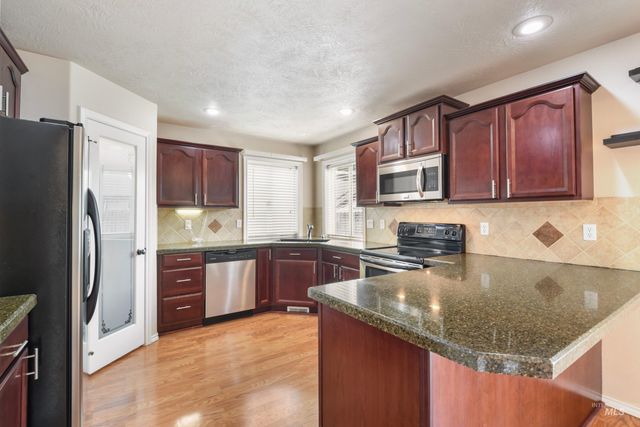 1215 W Eagle Avenue, Nampa, ID 83651