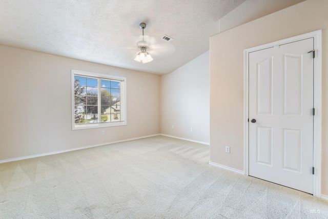 1215 W Eagle Avenue, Nampa, ID 83651