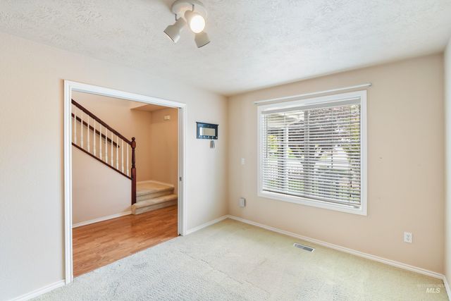 1215 W Eagle Avenue, Nampa, ID 83651