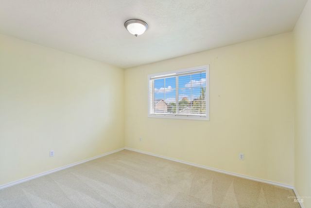 1215 W Eagle Avenue, Nampa, ID 83651