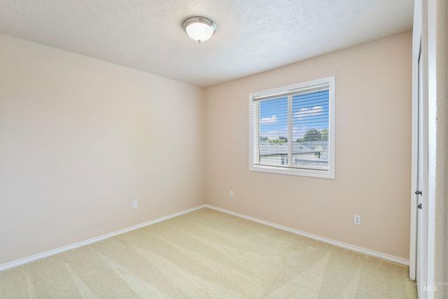 1215 W Eagle Avenue, Nampa, ID 83651