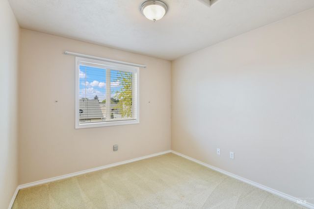 1215 W Eagle Avenue, Nampa, ID 83651