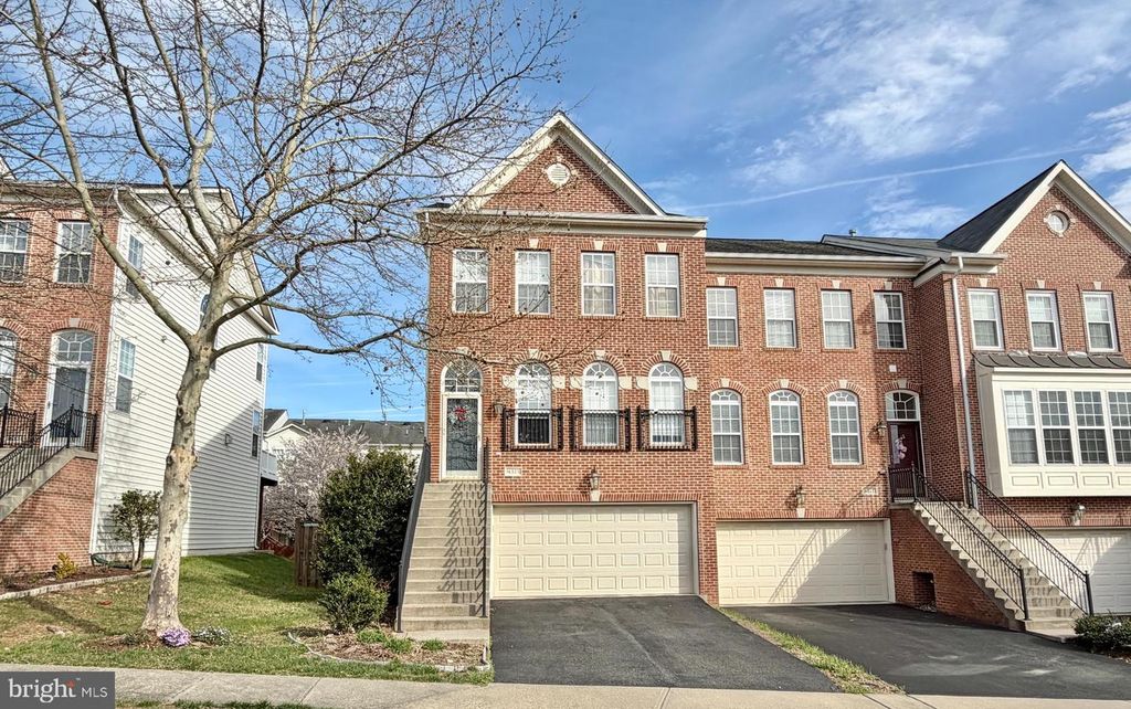 16325 FLOTSAM LN, Woodbridge, VA 22191