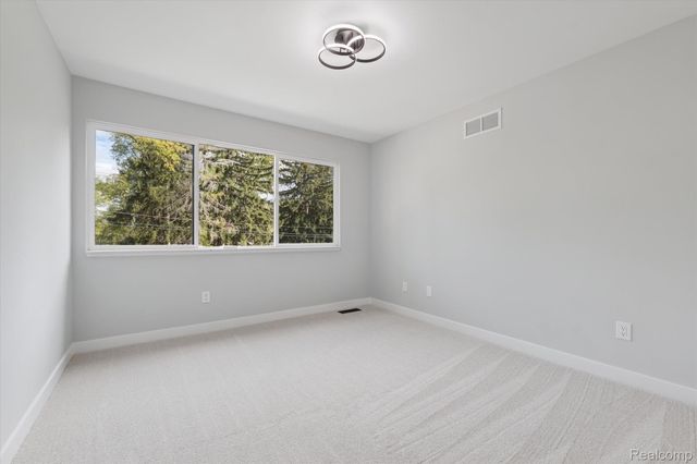 3668 Bayou Drive, West Bloomfield Charter Township, MI 48323