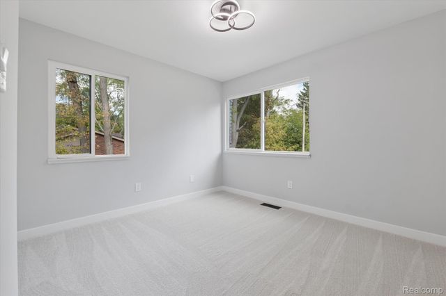 3668 Bayou Drive, West Bloomfield Charter Township, MI 48323