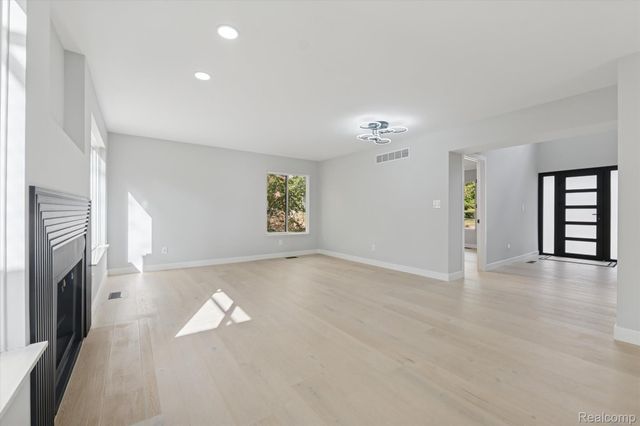 3668 Bayou Drive, West Bloomfield Charter Township, MI 48323