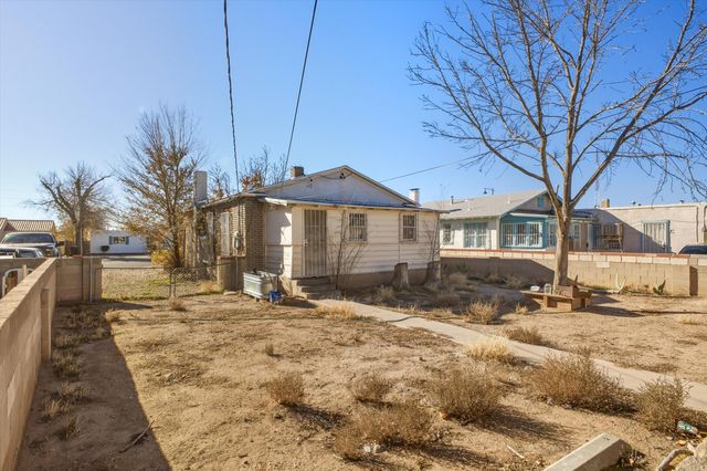 2131 Coal Avenue SE, Albuquerque, NM 87106