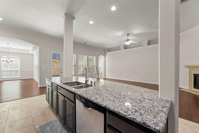 4918 Ava Meadows Lane, Sugar Land, TX 77479