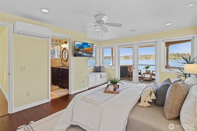 13133 Holmes Point Drive NE, Kirkland, WA 98034