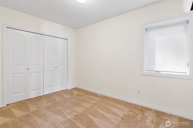 13133 Holmes Point Drive NE, Kirkland, WA 98034
