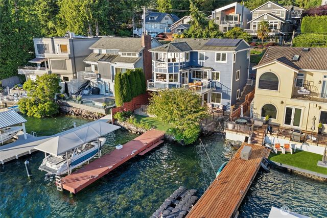 13133 Holmes Point Drive NE, Kirkland, WA 98034