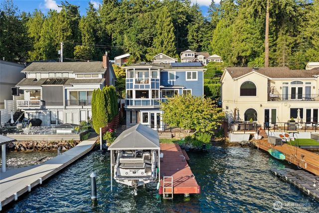 13133 Holmes Point Drive NE, Kirkland, WA 98034