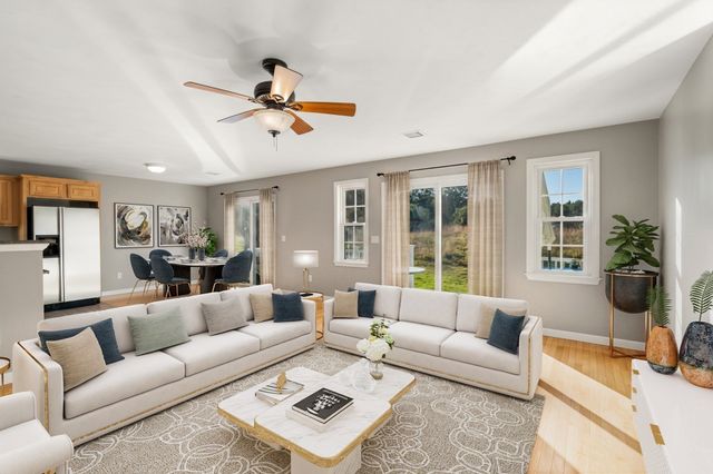 3076 Hunters Hill Dr, Dighton, MA 02715