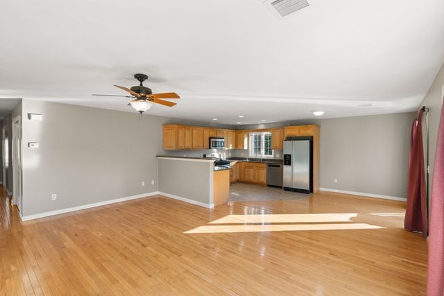 3076 Hunters Hill Dr, Dighton, MA 02715