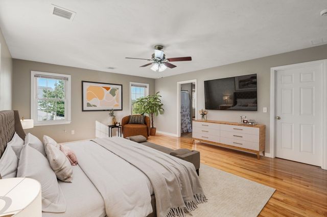 3076 Hunters Hill Dr, Dighton, MA 02715