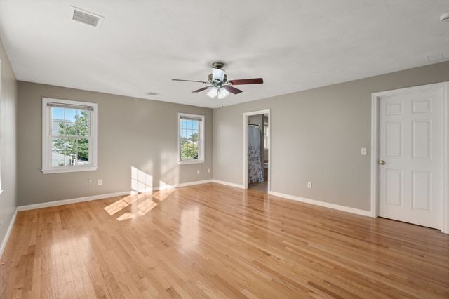 3076 Hunters Hill Dr, Dighton, MA 02715