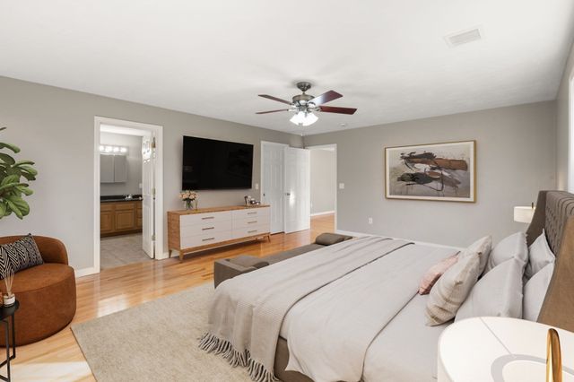 3076 Hunters Hill Dr, Dighton, MA 02715