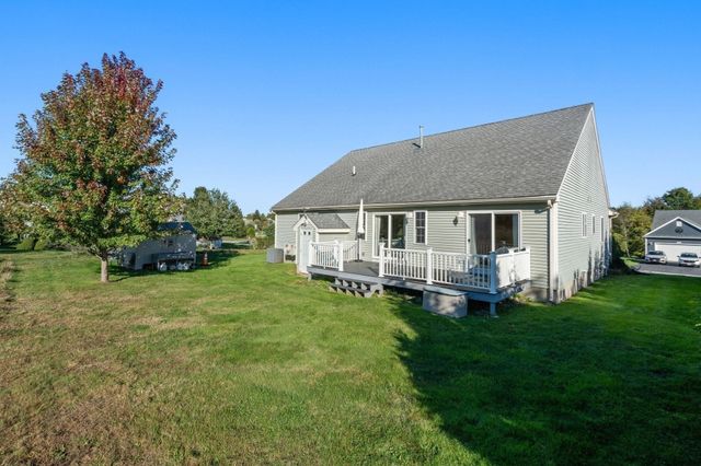 3076 Hunters Hill Dr, Dighton, MA 02715