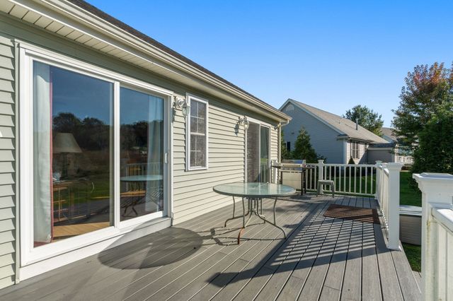 3076 Hunters Hill Dr, Dighton, MA 02715