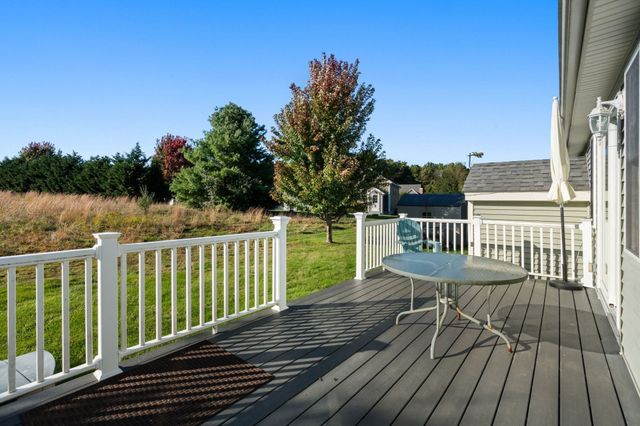 3076 Hunters Hill Dr, Dighton, MA 02715