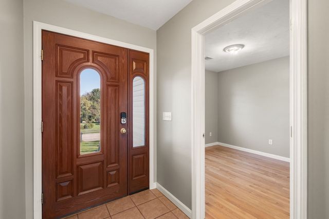 3076 Hunters Hill Dr, Dighton, MA 02715