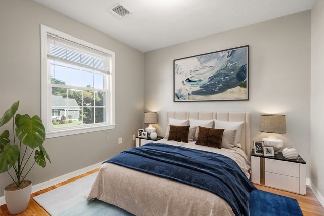 3076 Hunters Hill Dr, Dighton, MA 02715