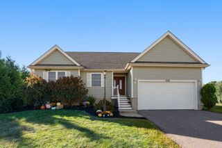 3076 Hunters Hill Dr, Dighton, MA 02715