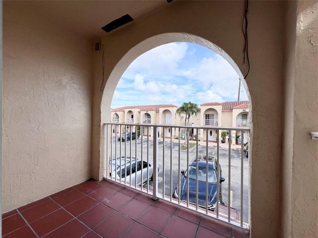 519 W 68th Street 4, Hialeah, FL 33014