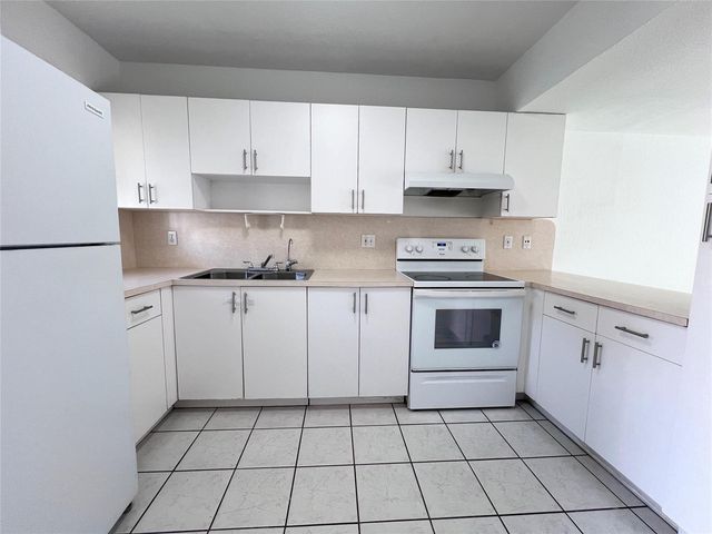 519 W 68th Street 4, Hialeah, FL 33014