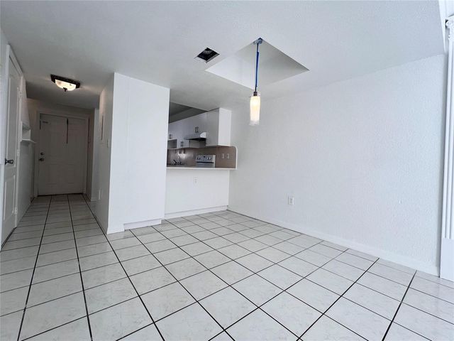 519 W 68th Street 4, Hialeah, FL 33014