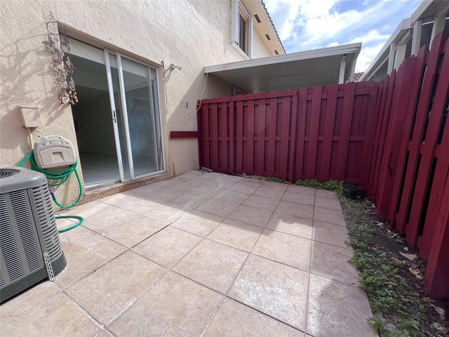 519 W 68th Street 4, Hialeah, FL 33014