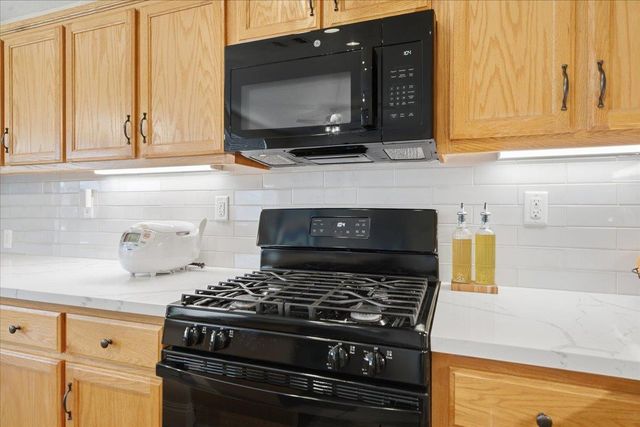 7821 Shell Beach Dr, Antelope, CA 95843