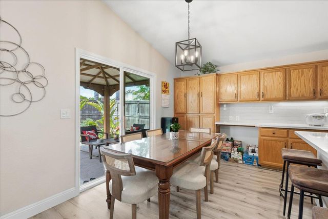 7821 Shell Beach Dr, Antelope, CA 95843