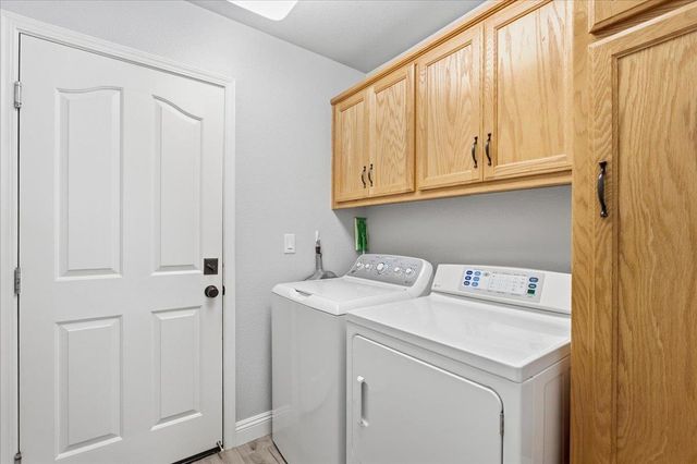 7821 Shell Beach Dr, Antelope, CA 95843