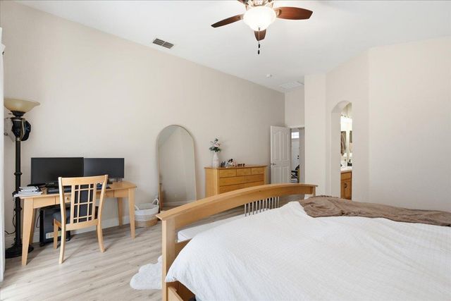 7821 Shell Beach Dr, Antelope, CA 95843