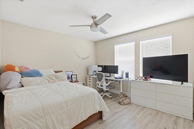 7821 Shell Beach Dr, Antelope, CA 95843