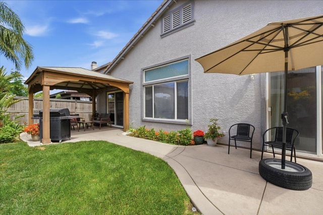 7821 Shell Beach Dr, Antelope, CA 95843