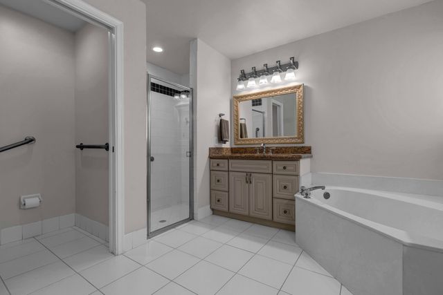 22925 Sterling Lakes Drive, Boca Raton, FL 33433