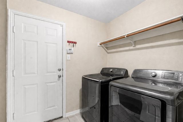 1320 Artemus Drive, Lancaster, TX 75134